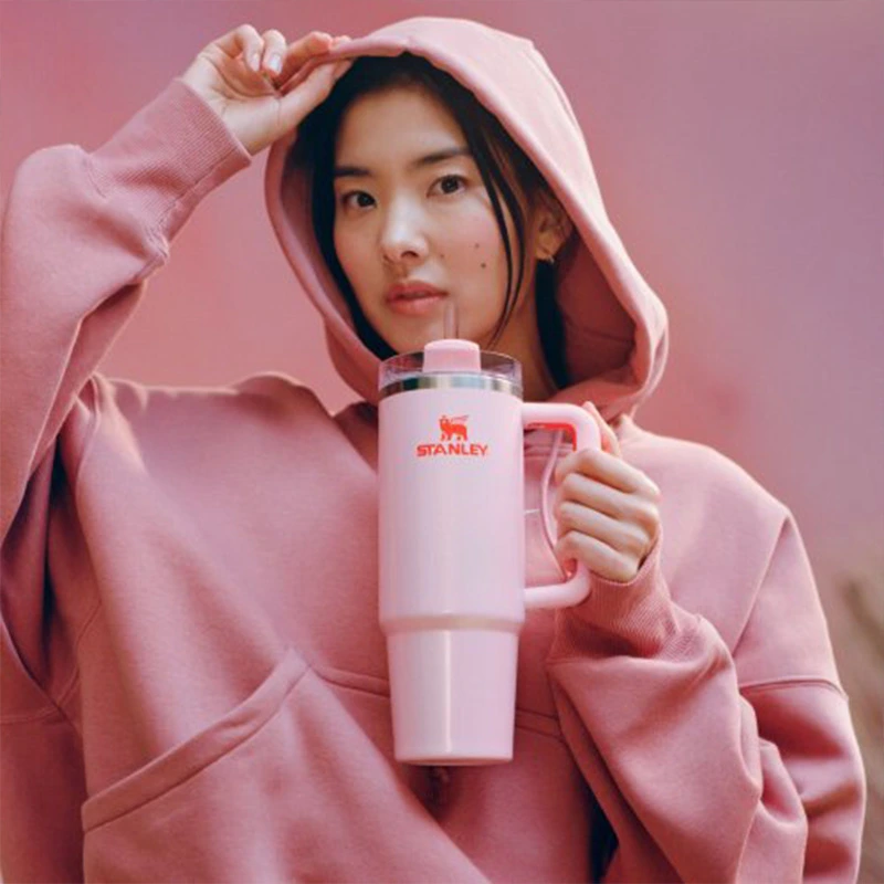 vacuum coffee tumbler with straw